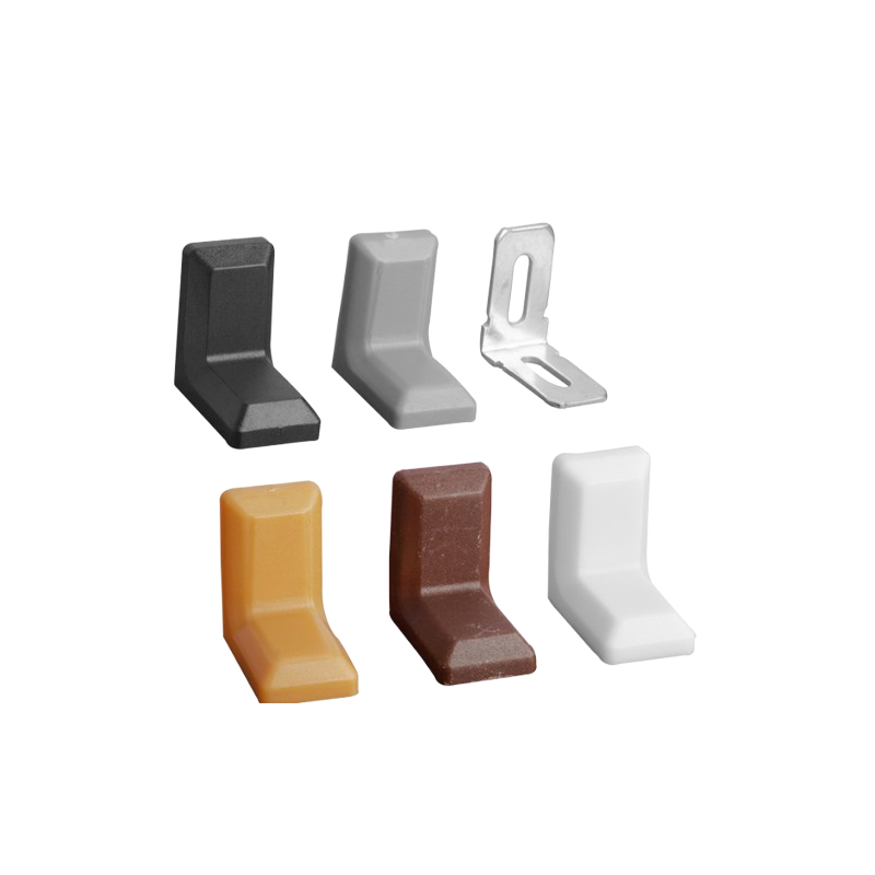 Mold for plastic corners
